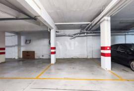 Exclusive 2-Bedroom Apartment with Lateral Sea View – Vilamoura Marina