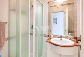 Exclusive 2-Bedroom Apartment with Lateral Sea View – Vilamoura Marina