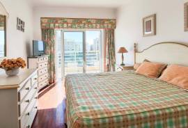 Exclusive 2-Bedroom Apartment with Lateral Sea View – Vilamoura Marina