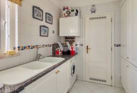 Exclusive 2-Bedroom Apartment with Lateral Sea View – Vilamoura Marina