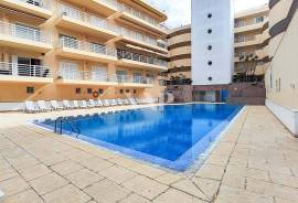 Exclusive 2-Bedroom Apartment with Lateral Sea View – Vilamoura Marina