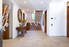 Modern 4 bedroom villa with panoramic views in Vale Formoso
