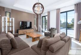 Modern 4 bedroom villa with panoramic views in Vale Formoso