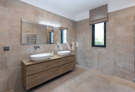 Modern 4 bedroom villa with panoramic views in Vale Formoso