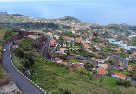 Excellent plot of land with magnificent views