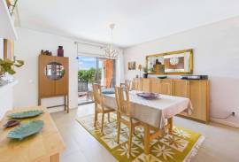 Elegant 3 Bed Villa with Garden, Roof Terrace & Resort Style Pools