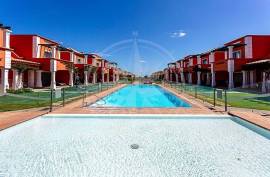 Elegant 3 Bed Villa with Garden, Roof Terrace & Resort Style Pools