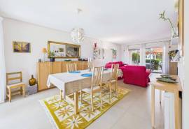 Elegant 3 Bed Villa with Garden, Roof Terrace & Resort Style Pools