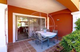 Elegant 3 Bed Villa with Garden, Roof Terrace & Resort Style Pools