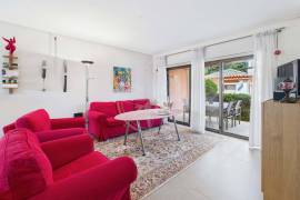 Elegant 3 Bed Villa with Garden, Roof Terrace & Resort Style Pools