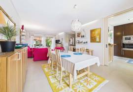 Elegant 3 Bed Villa with Garden, Roof Terrace & Resort Style Pools