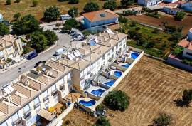 Modern 3 bedroom Townhouse with pool & studio near beaches and town Modern 3 bedroom Townhouse with pool & studio near beaches and town