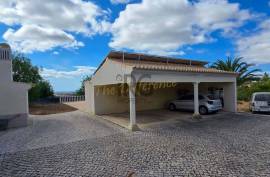 Elegant 5-Bedroom Villa with Pool & Coastal Views in Boliqueime