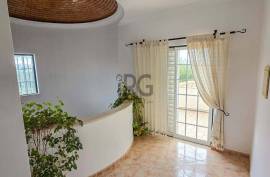 Elegant 5-Bedroom Villa with Pool & Coastal Views in Boliqueime