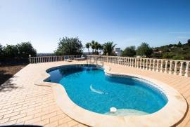 Elegant 5-Bedroom Villa with Pool & Coastal Views in Boliqueime