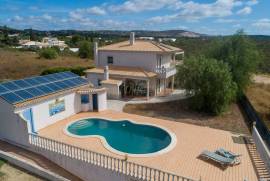 Elegant 5-Bedroom Villa with Pool & Coastal Views in Boliqueime