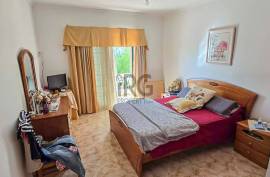 Elegant 5-Bedroom Villa with Pool & Coastal Views in Boliqueime