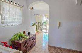 Elegant 5-Bedroom Villa with Pool & Coastal Views in Boliqueime