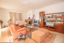 Elegant 5-Bedroom Villa with Pool & Coastal Views in Boliqueime