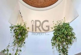 Elegant 5-Bedroom Villa with Pool & Coastal Views in Boliqueime