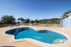 Elegant 5-Bedroom Villa with Pool & Coastal Views in Boliqueime