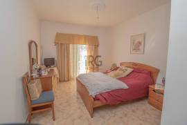 Elegant 5-Bedroom Villa with Pool & Coastal Views in Boliqueime