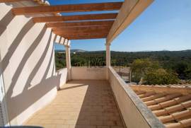 Elegant 5-Bedroom Villa with Pool & Coastal Views in Boliqueime