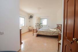 Elegant 5-Bedroom Villa with Pool & Coastal Views in Boliqueime