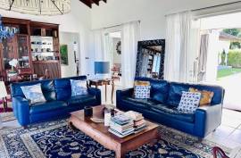 Spectacular Sweeping Views