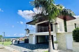 Spectacular Sweeping Views