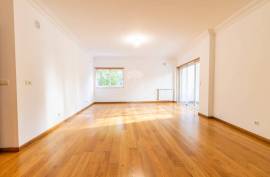 3 Bedroom Apartment Parque das Nações