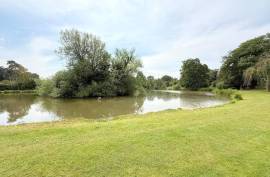 Luxury 3 Bed Apartment for Sale In Wavendon House Drive, Milton Keynes United