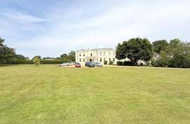 Luxury 3 Bed Apartment for Sale In Wavendon House Drive, Milton Keynes United