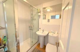 Luxury 3 Bed Apartment for Sale In Wavendon House Drive, Milton Keynes United