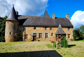 Luxury 5 Bed Le Manoir de Dougeru For Sale at Saint-Aubin-de-Terregatte Normandy