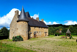 Luxury 5 Bed Le Manoir de Dougeru For Sale at Saint-Aubin-de-Terregatte Normandy