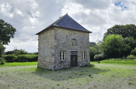 Luxury 5 Bed Le Manoir de Dougeru For Sale at Saint-Aubin-de-Terregatte Normandy