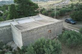Excellent 3 Bed House With Land for Sale In Sant Andrea Bonagia