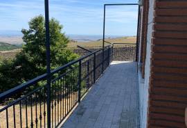 Excellent 3 Bed House For Sale in Orsara Di Puglia