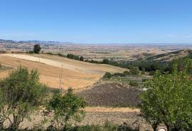 Excellent 3 Bed House For Sale in Orsara Di Puglia