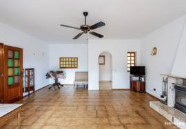 3 Bedroom Villa for refurbishment plus modernized Annex with income.