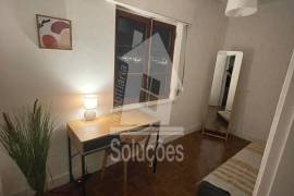 2 bedroom apartment in the center of Portimão for rent per year