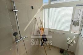 2 bedroom apartment in the center of Portimão for rent per year