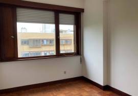 4 bedroom apartment for rent next to the Fluvial