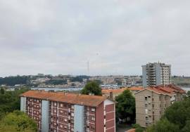 4 bedroom apartment for rent next to the Fluvial