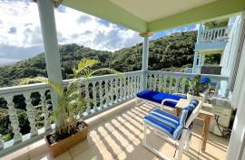 RH-322 Beautifully Maintained 2 bed 1 bath Apartment, Belle Vue