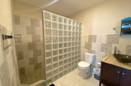 RH-156 Stylish & Spacious 2 bed Apt, Fahie Hill