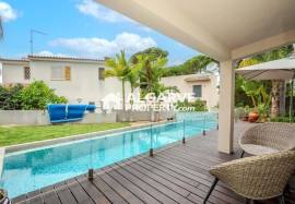Renovated 4 bed Villa with Pool Just 20 Minutes from Vilamoura Marina