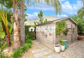 Renovated 4 bed Villa with Pool Just 20 Minutes from Vilamoura Marina