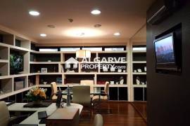 Vilamoura Marina- Comercial shop for sale or rent